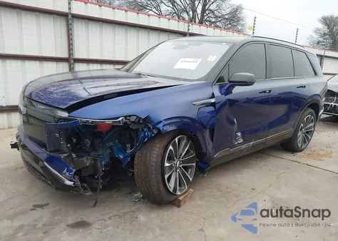 2026 Cadillac Vistiq Sport z USA, uszkodzony, nr VIN 1GYC3NML5TZ701875